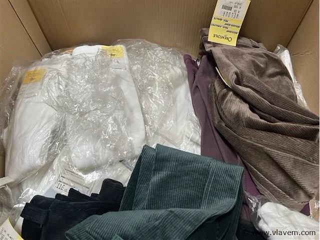 Partij div. kleding - afbeelding 2 van  4