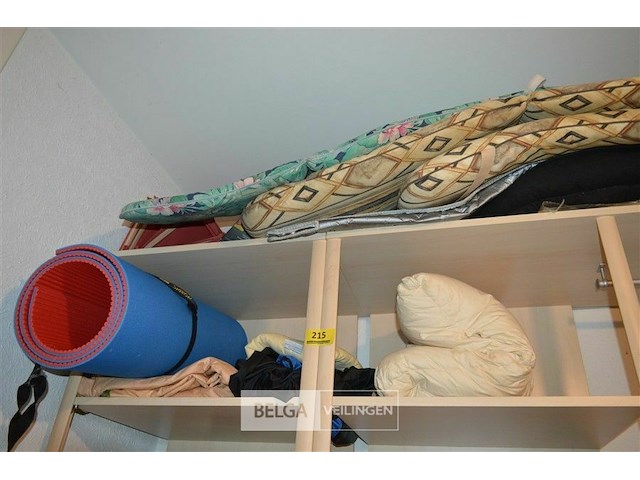 Partij div kussen en yogamat - afbeelding 1 van  3