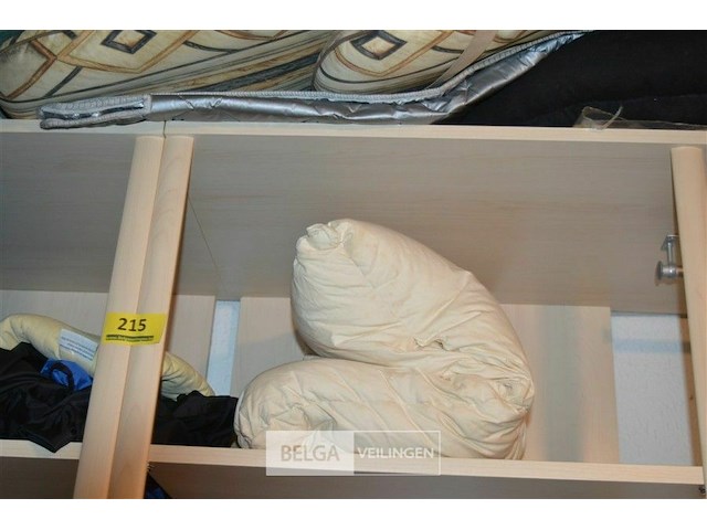 Partij div kussen en yogamat - afbeelding 2 van  3