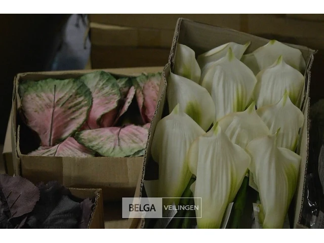Partij div plastic bloemen - afbeelding 4 van  5