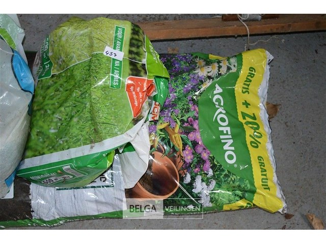 Partij div potgrond en voeding - afbeelding 2 van  4