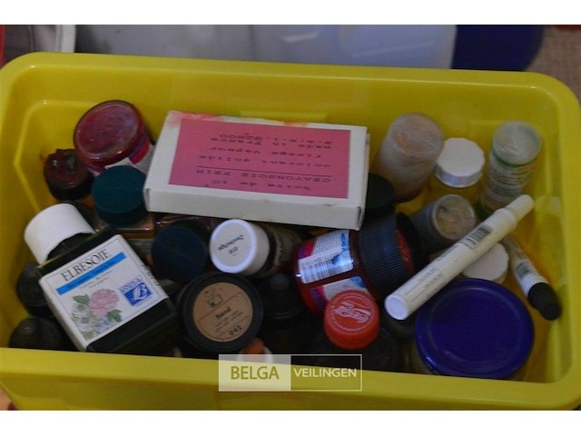 Partij div produkten en emmers - afbeelding 2 van  2