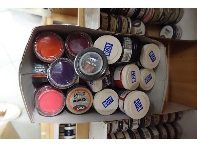 Partij div schoencrème samen met div - afbeelding 5 van  26