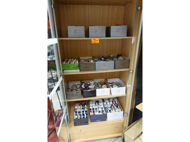 Partij div schoencrème samen met div - afbeelding 1 van  26