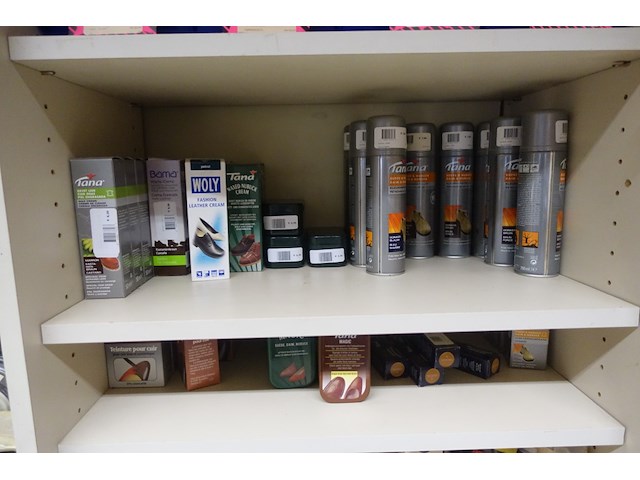 Partij div schoencrème samen met div - afbeelding 15 van  26