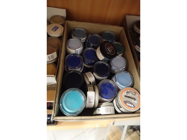 Partij div schoencrème samen met div - afbeelding 25 van  26