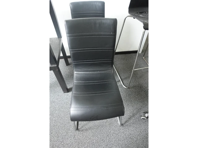 Partij div stoelen - afbeelding 2 van  5