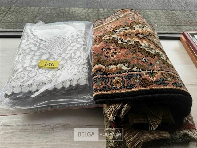 Partij div tafellopers en tafellakens - afbeelding 1 van  4