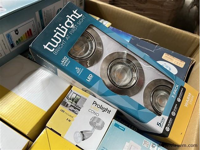 Partij div. verlichting, (zonder pallet) - afbeelding 2 van  3