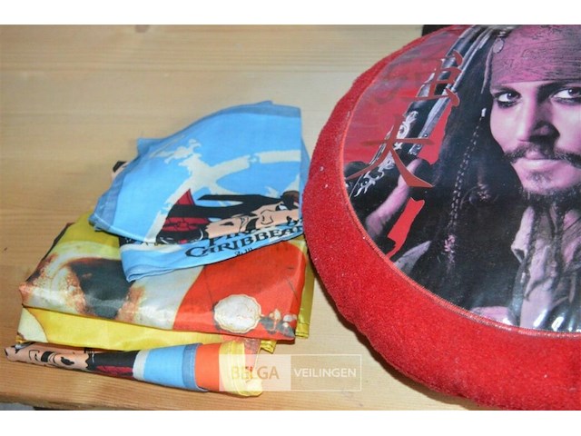 Partij div verzamelobjecten pirates of the caribbean - afbeelding 2 van  3