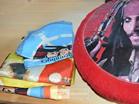 Partij div verzamelobjecten pirates of the caribbean - afbeelding 2 van  3