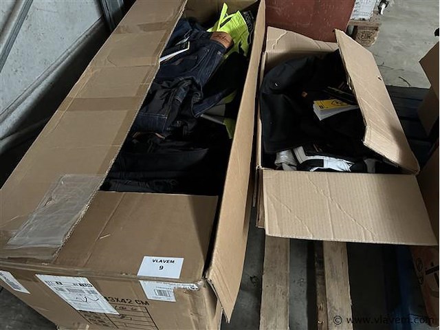 Partij div. werkkledij, (zonder pallet) - afbeelding 1 van  3
