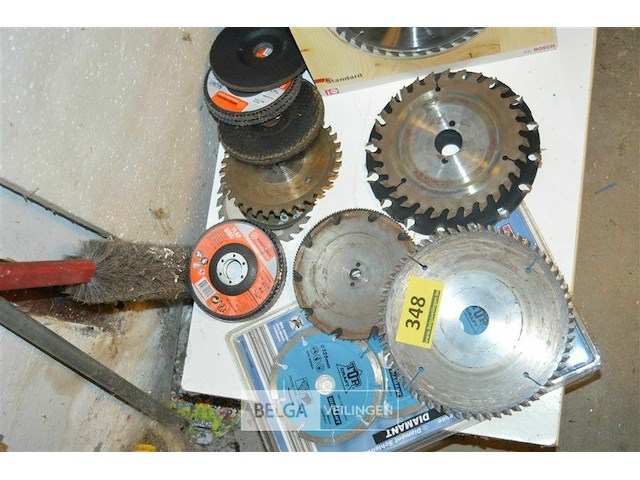 Partij div zaagbladen, slijpschijven, hout en metaal - afbeelding 1 van  2