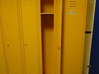 Partij diverese gele metalen lockers - afbeelding 5 van  5