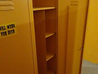 Partij diverese gele metalen lockers - afbeelding 3 van  4