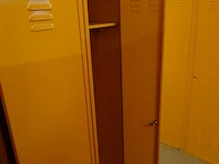 Partij diverese gele metalen lockers - afbeelding 4 van  4