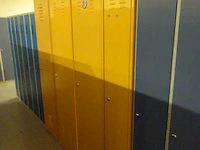 Partij diverese gele metalen lockers - afbeelding 2 van  5