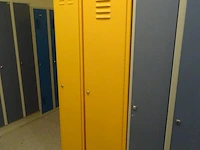 Partij diverese gele metalen lockers - afbeelding 4 van  5