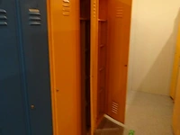 Partij diverese gele metalen lockers - afbeelding 2 van  6