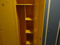 Partij diverese gele metalen lockers - afbeelding 5 van  6