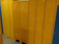 Partij diverese gele metalen lockers - afbeelding 3 van  4