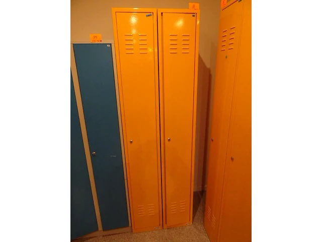 Partij diverese gele metalen lockers - afbeelding 4 van  4