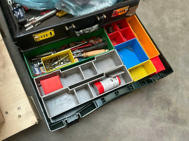 Partij divers aannemersmateriaal - afbeelding 8 van  9