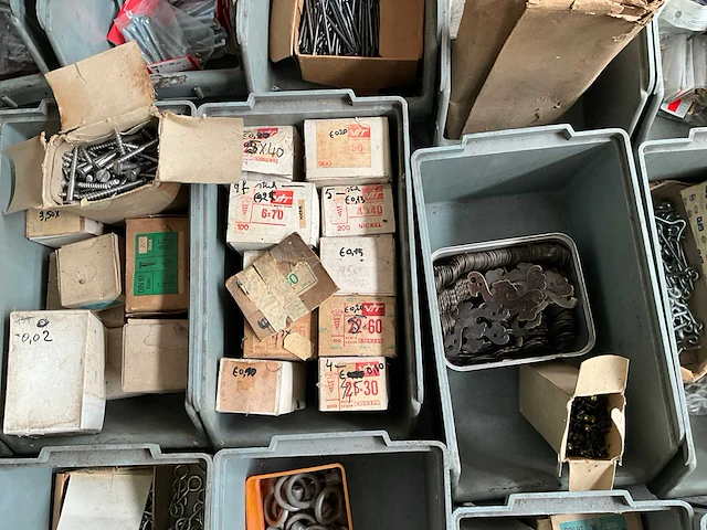 Partij divers bevestigingsmateriaal - afbeelding 11 van  17