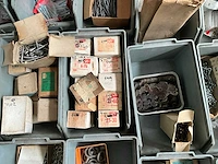 Partij divers bevestigingsmateriaal - afbeelding 11 van  17