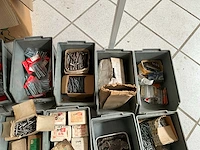 Partij divers bevestigingsmateriaal - afbeelding 17 van  17