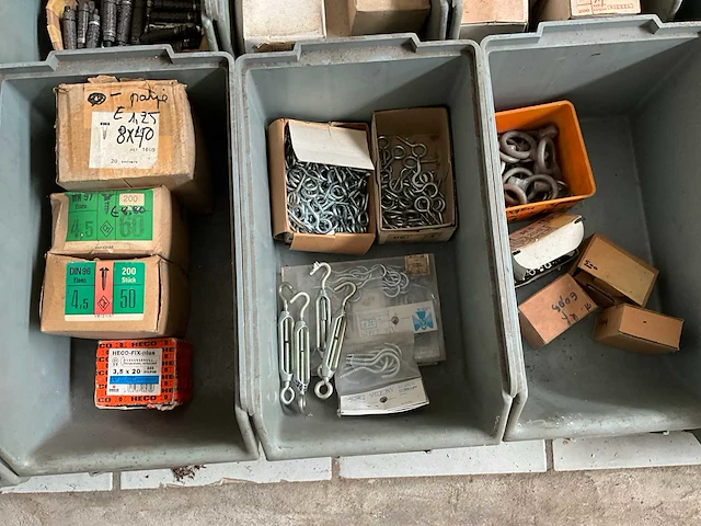 Partij divers bevestigingsmateriaal - afbeelding 5 van  17