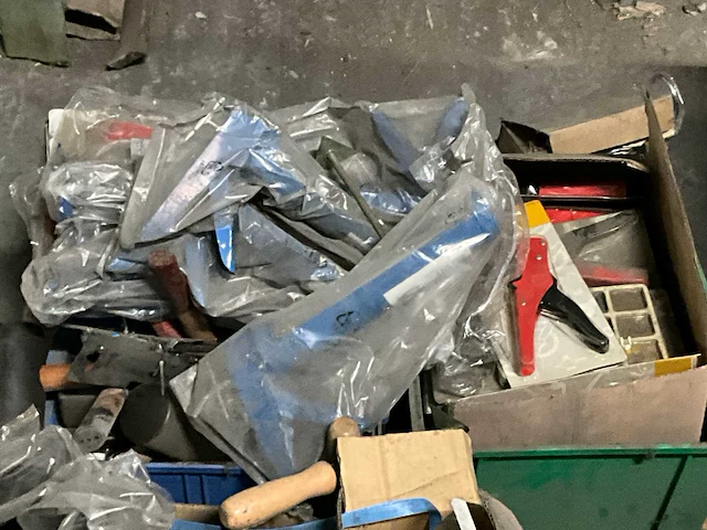 Partij divers gereedschap en toebehoren - afbeelding 12 van  13