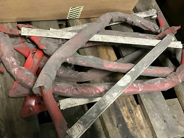Partij divers gereedschap en toebehoren - afbeelding 13 van  13