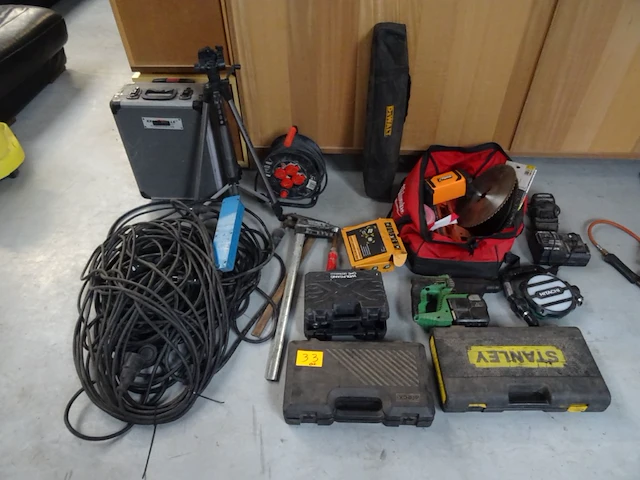 Partij divers gereedschap - afbeelding 1 van  16