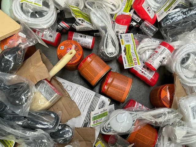Partij divers gereedschappen in speciekuip - afbeelding 6 van  11