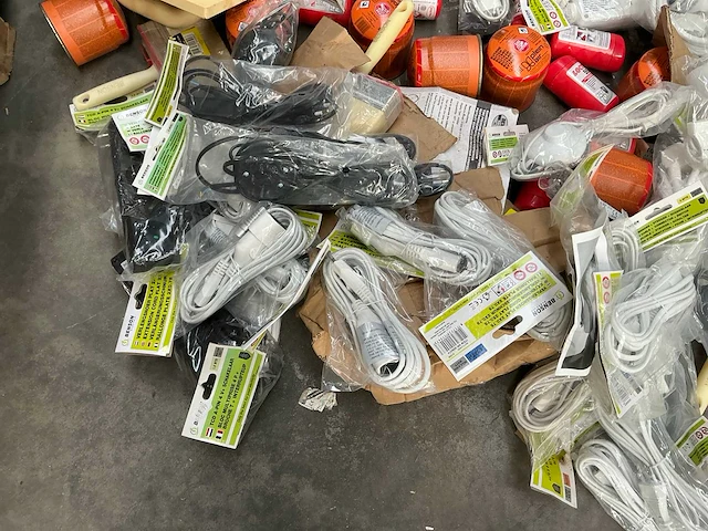 Partij divers gereedschappen in speciekuip - afbeelding 10 van  11