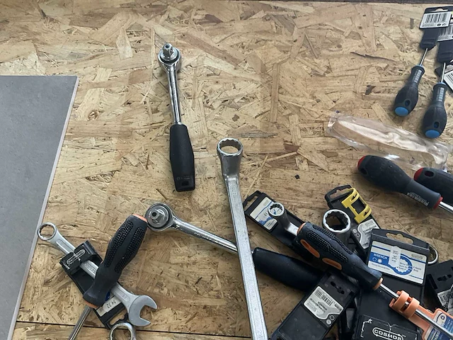 Partij divers handgereedschap stanley cosmos - afbeelding 2 van  14