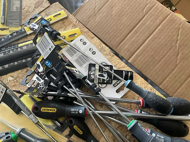Partij divers handgereedschap stanley cosmos - afbeelding 7 van  14
