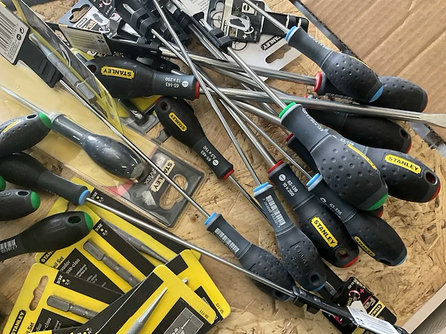Partij divers handgereedschap stanley cosmos - afbeelding 8 van  14