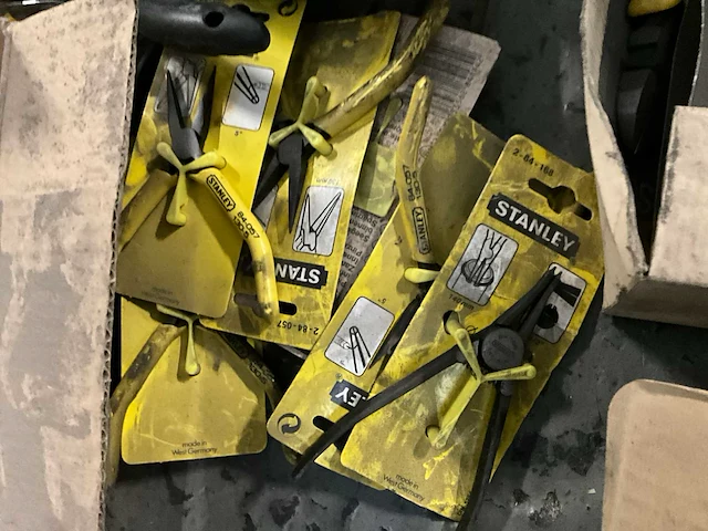 Partij divers handgereedschap stanley - afbeelding 4 van  9