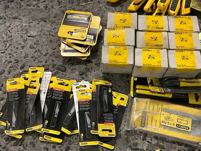 Partij divers handgereedschap stanley - afbeelding 5 van  9