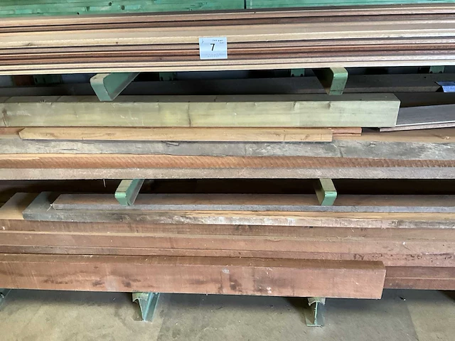Partij divers hout, wo redwood, meranti - afbeelding 3 van  12