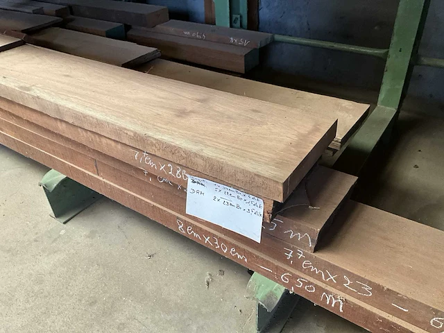 Partij divers hout, wo redwood, meranti - afbeelding 4 van  12