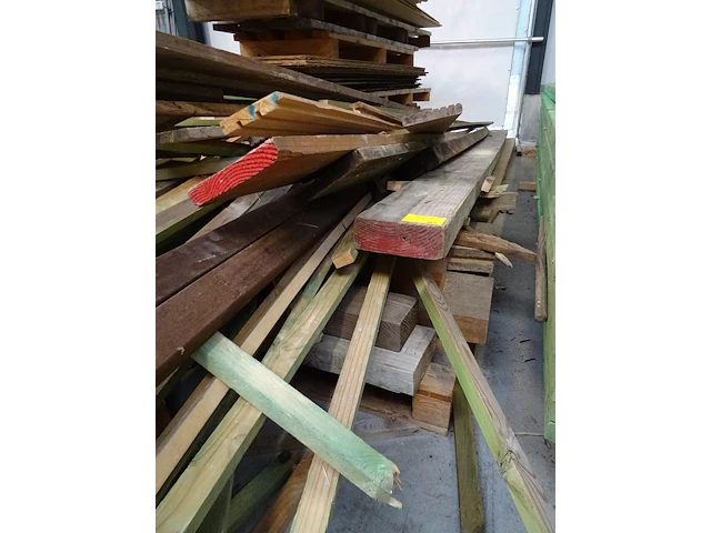 Partij divers hout - afbeelding 3 van  8