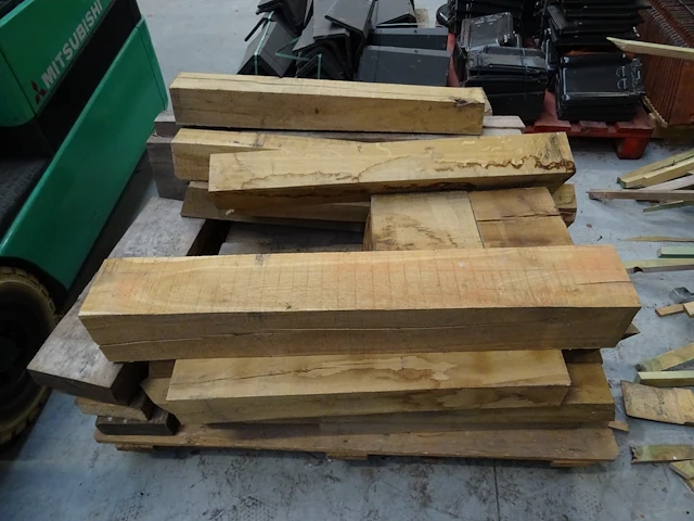 Partij divers hout - afbeelding 7 van  8
