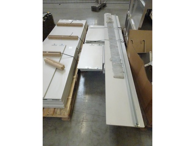 Partij divers hout - afbeelding 13 van  13