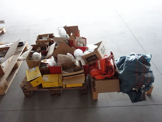 Partij divers ijzerwaren - afbeelding 9 van  26