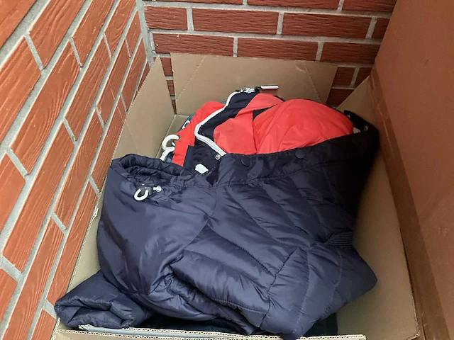 Partij divers kledij - afbeelding 4 van  11