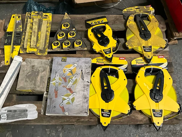 Partij divers meetgereedschap stanley - afbeelding 1 van  5