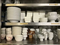 Partij divers porseleinen servies - afbeelding 3 van  17